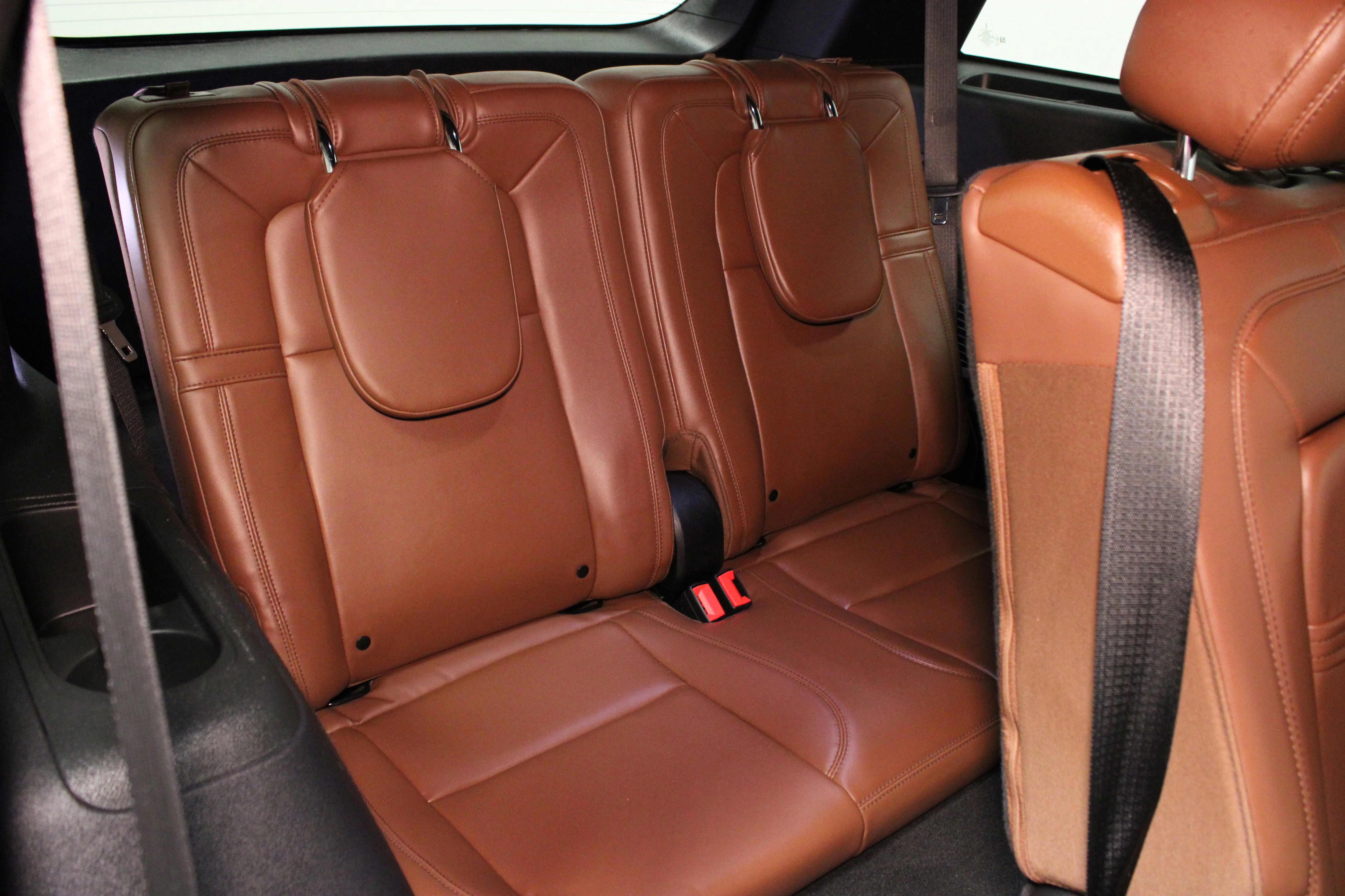 Used 2023 Black Metallic Lincoln Grand Touring image 20