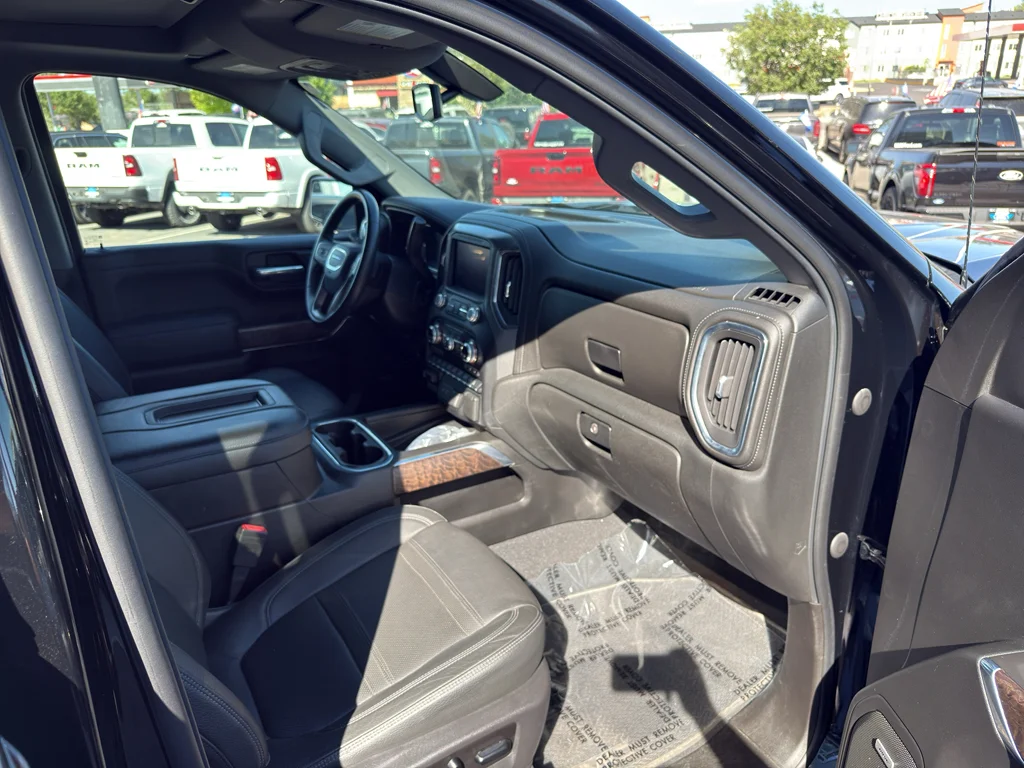 Used 2021 Onyx Black GMC Denali image 10