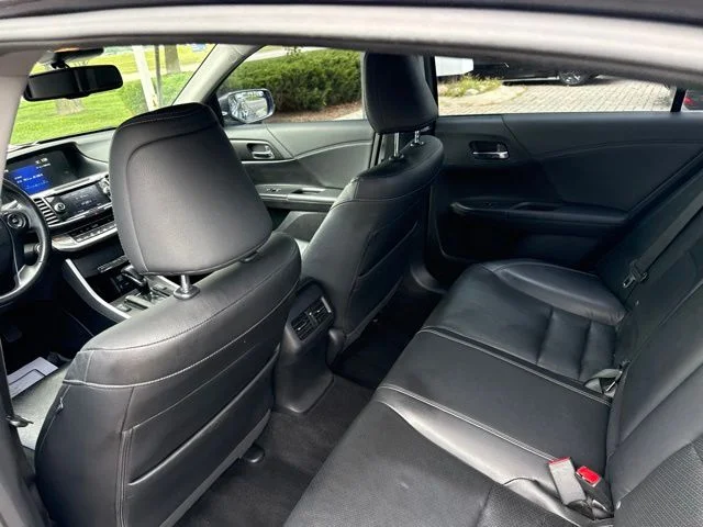 Used 2015 Gray Honda EX-L image 12