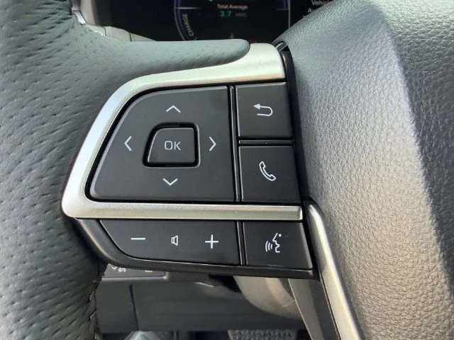 New 2026 Pearl Toyota XLE image 14
