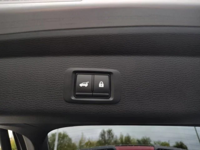 Used 2024 Silver Mitsubishi SEL image 36