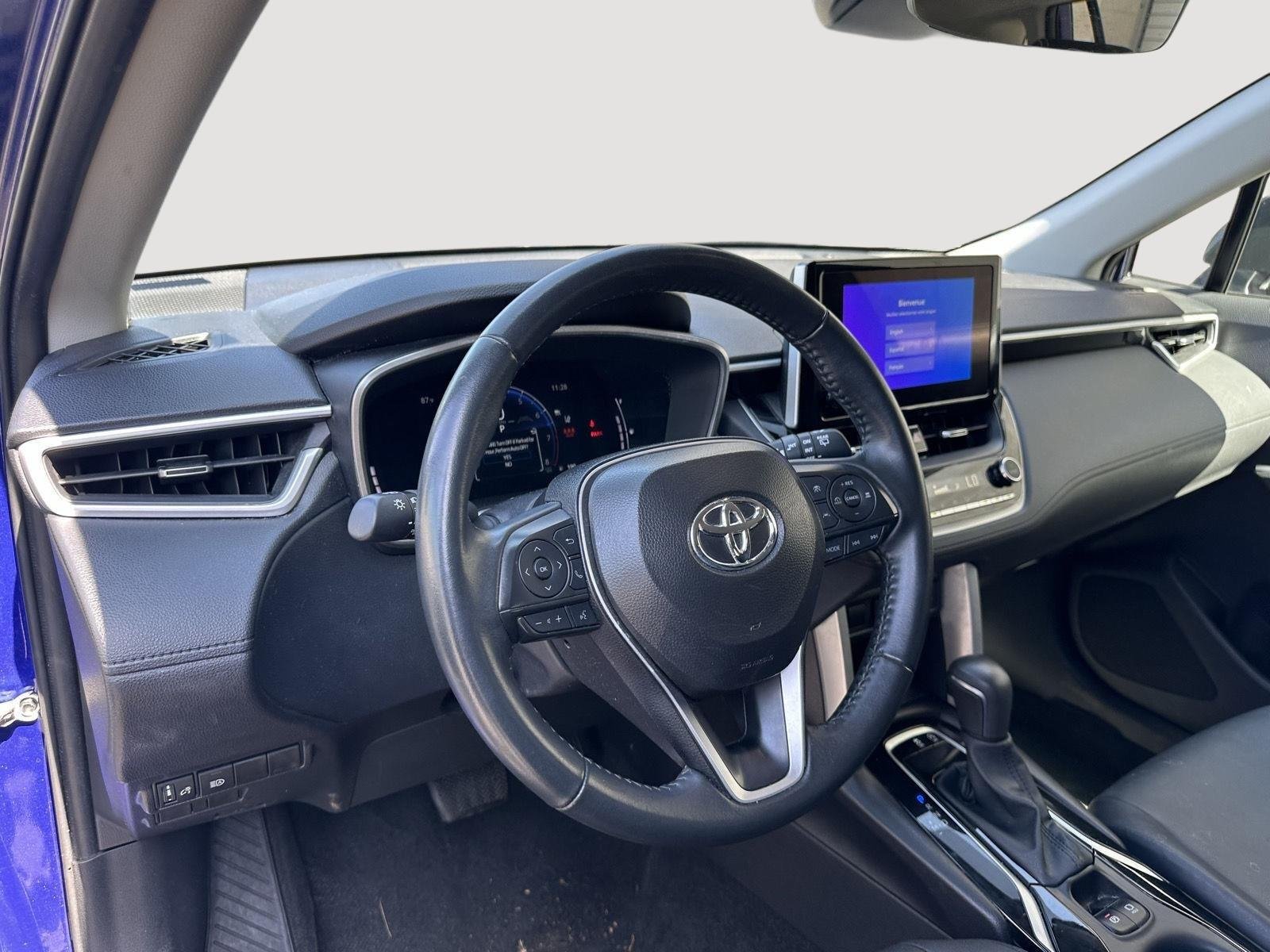 Used 2025 Blue Crush Metallic Toyota XLE image 11