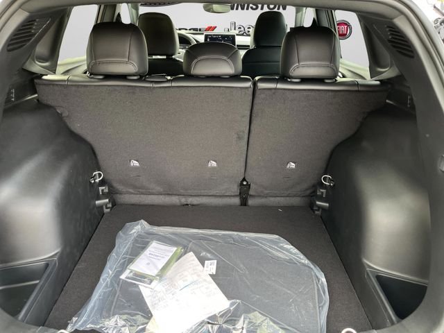 New 2026 Silver Zynith Metallic Clear-Coat Exterior Paint Jeep Latitude Altitude image 35