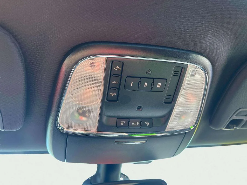 Used 2019 Redline 2 Coat Pearl Dodge R/T image 17