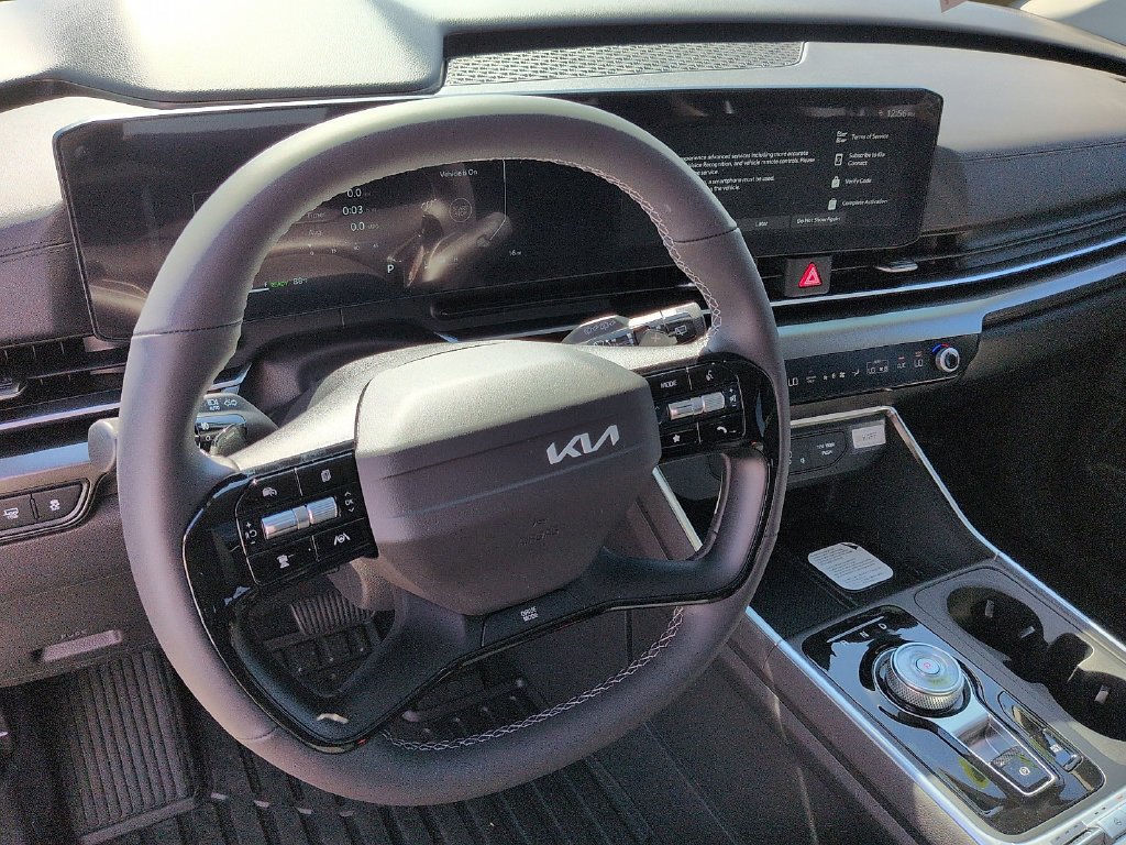 New 2027 Snow White Pearl Kia SX Prestige image 9