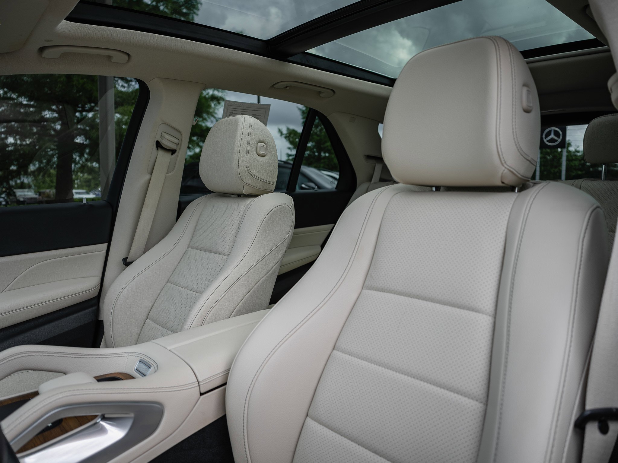Used 2022 Gray Metallic Mercedes-Benz GLE 350 image 13