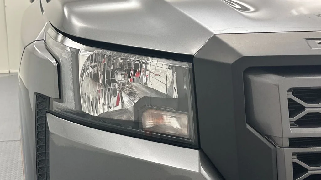 Used 2022 Gray Nissan SV image 24