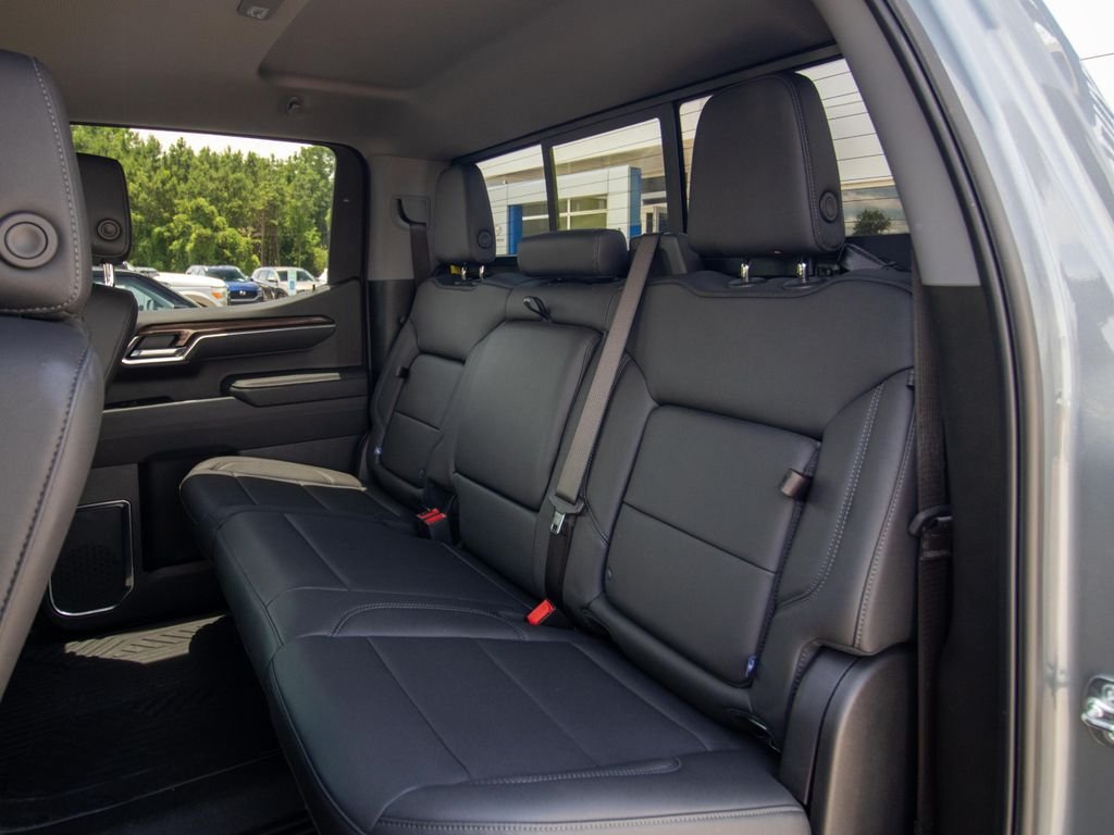 2025 Chevrolet Silverado 1500 LT Trail Boss - Photo 9