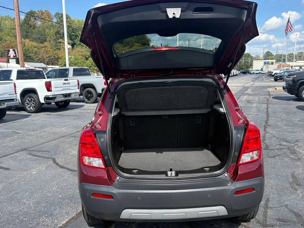 Used 2016 CRIMSON METALLIC Chevrolet LT image 6
