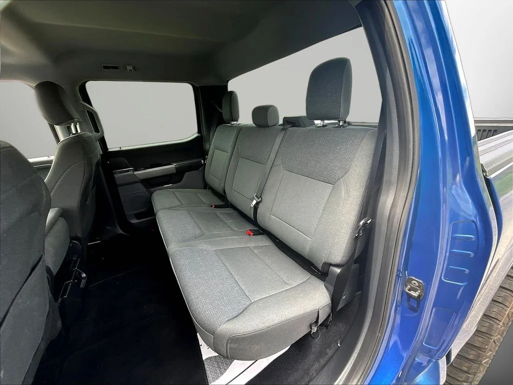 Used 2025 Blue Ford XLT image 21