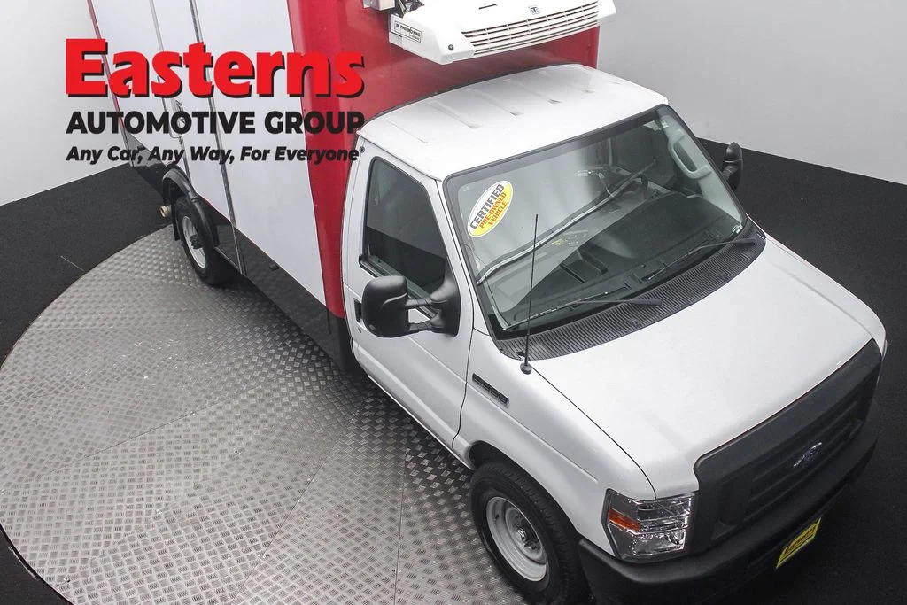 Used 2023 White Ford Base image 3
