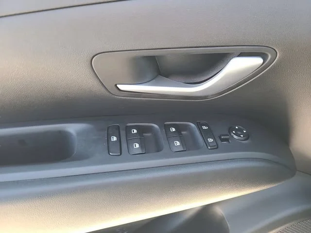 Used 2024 Gray Hyundai SEL image 18