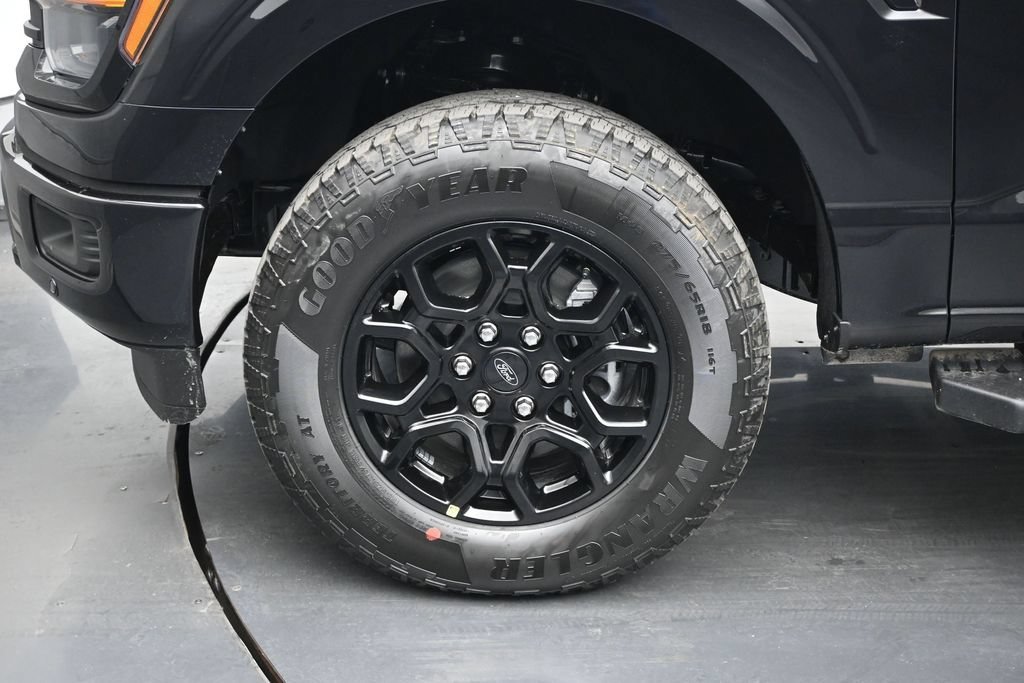 New 2026 Agate Black Metallic Ford XLT image 23