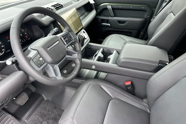 New 2026 Woolstone Green Land Rover S image 9