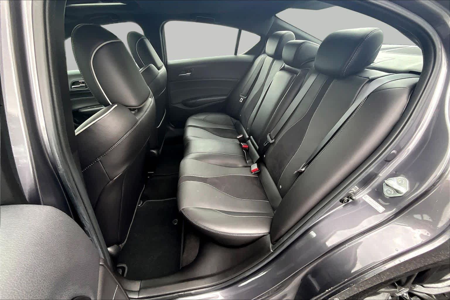 Used 2022 Modern Steel Metallic Acura w/Premium/A-Spec Package image 21