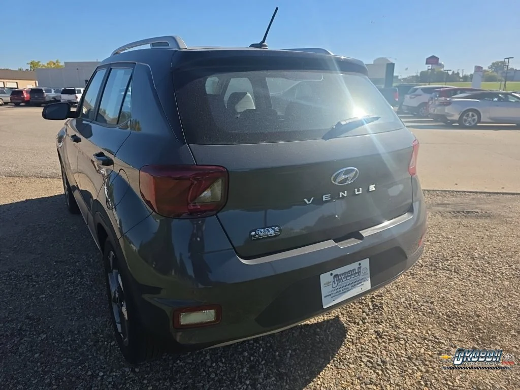 2024 Hyundai Venue Limited - Photo 7