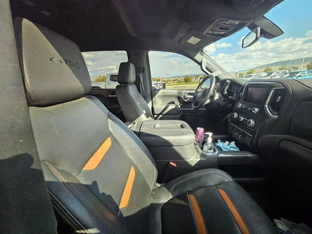 Used 2022  GMC AT4 image 18