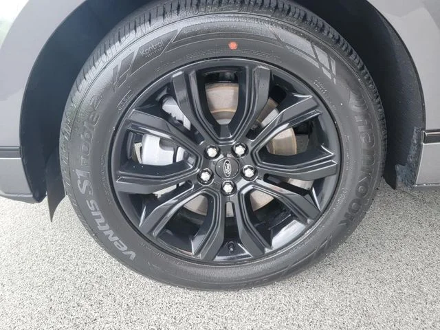 Certified Used 2024 Gray Ford SE image 6