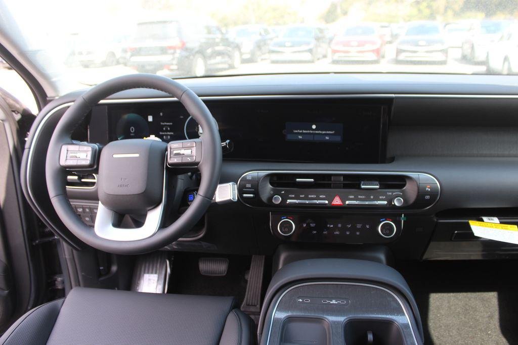 New 2026 Gray Hyundai Blue SEL 8P image 18