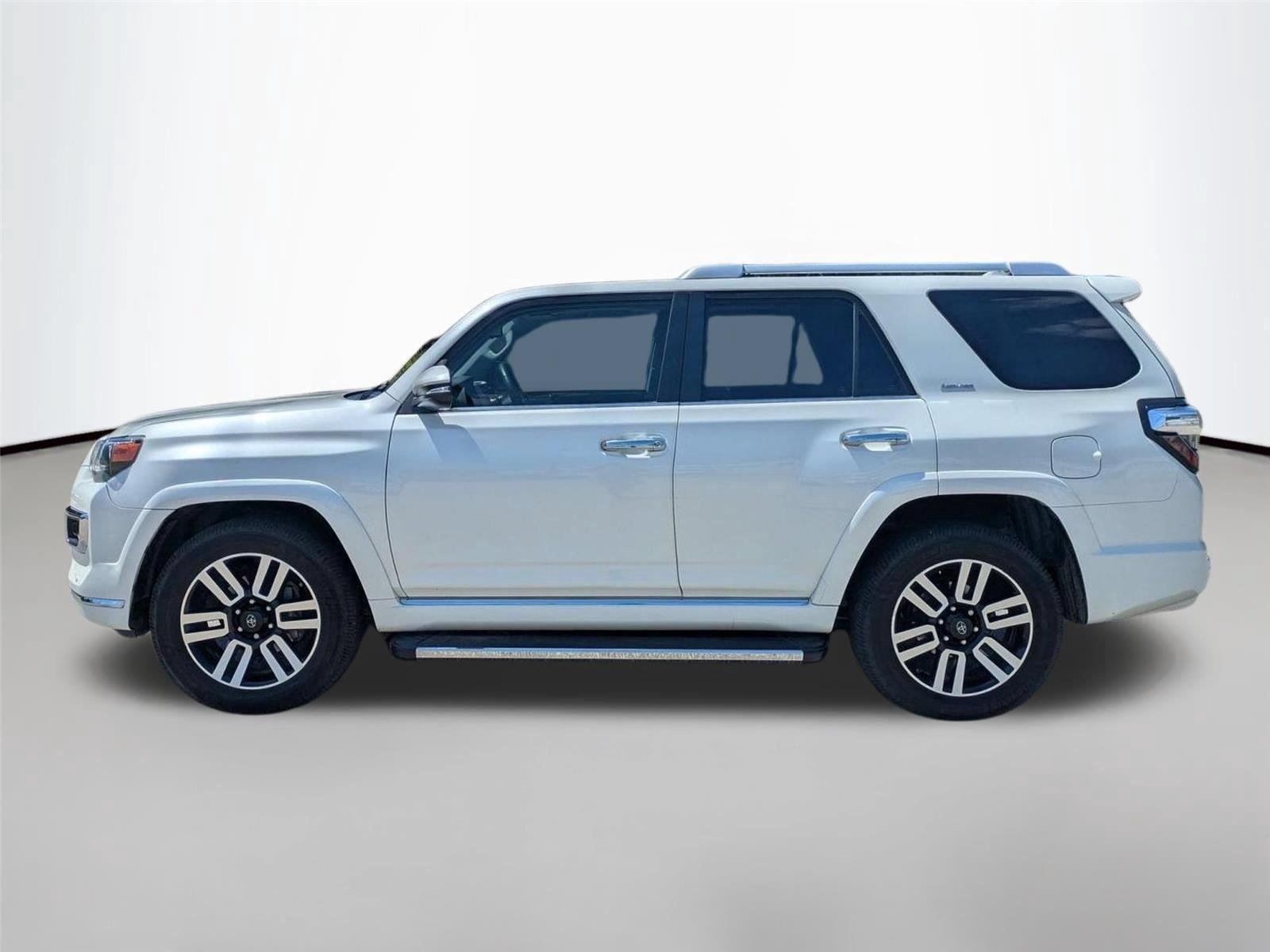 Used 2019 Blizzard Pearl Toyota Limited image 6