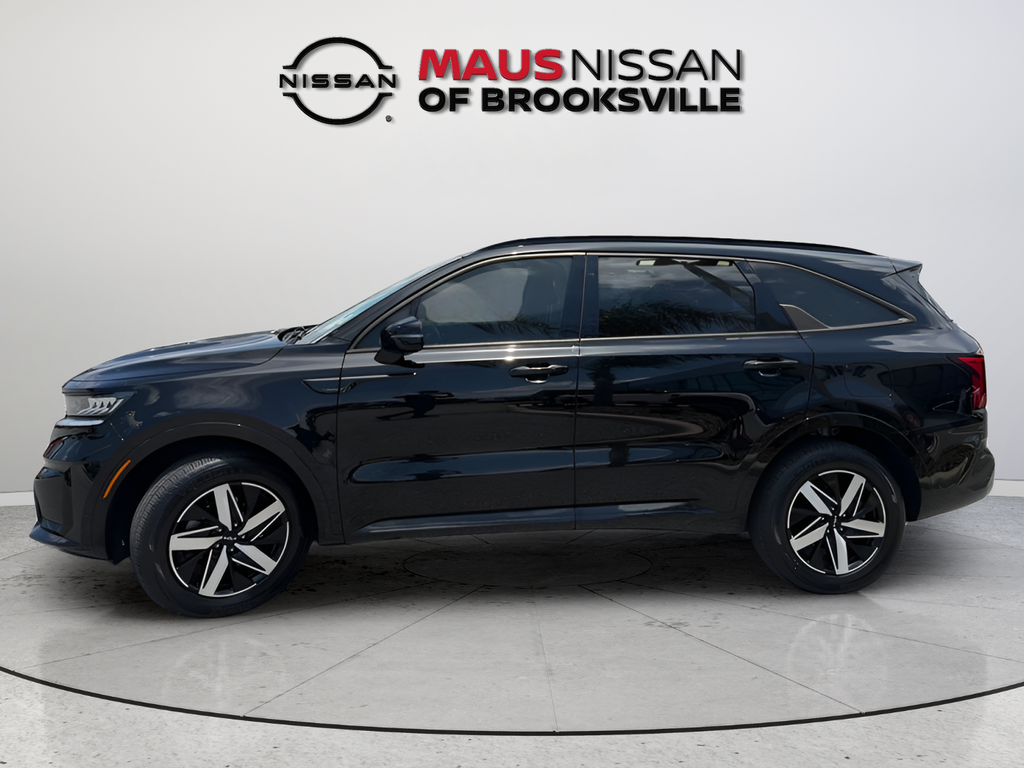 Used 2023 Black Kia EX image 5