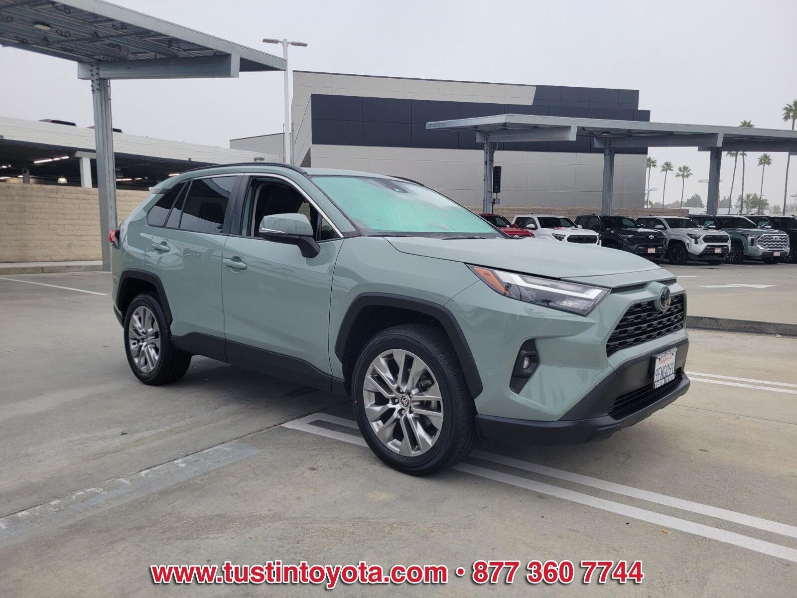 Certified Used 2023  Toyota XLE Premium image 2