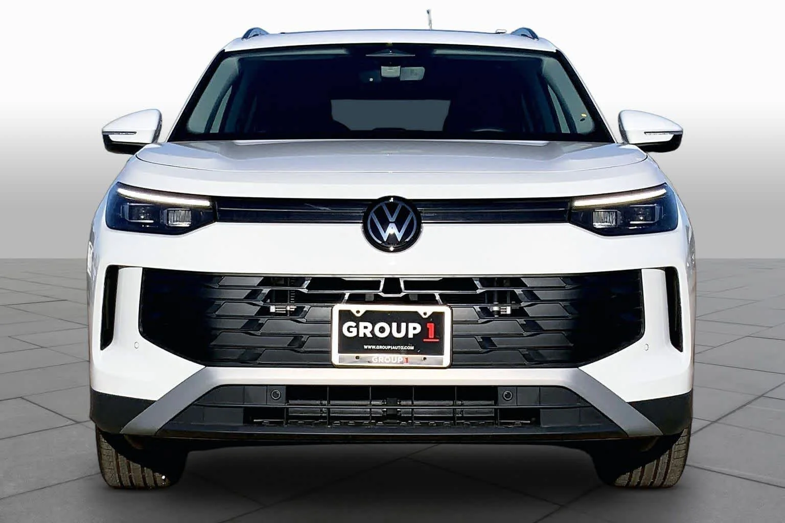 New 2026 Pure White Volkswagen SE image 3