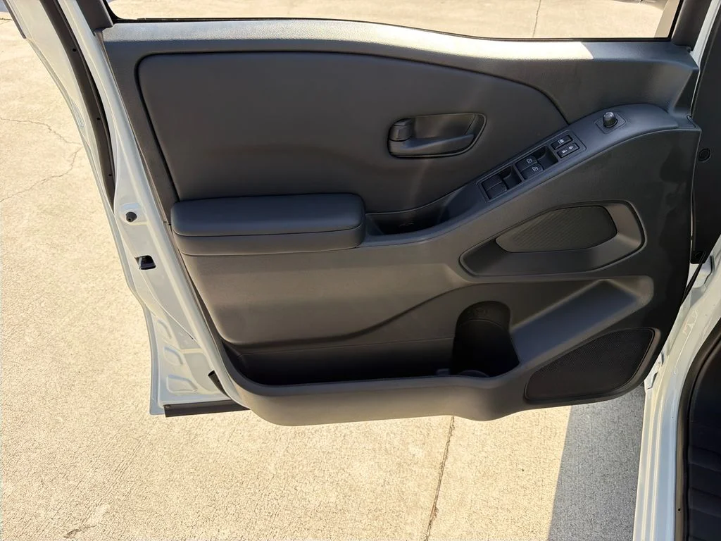 New 2026 Glacier White Nissan Crew Cab SV image 17