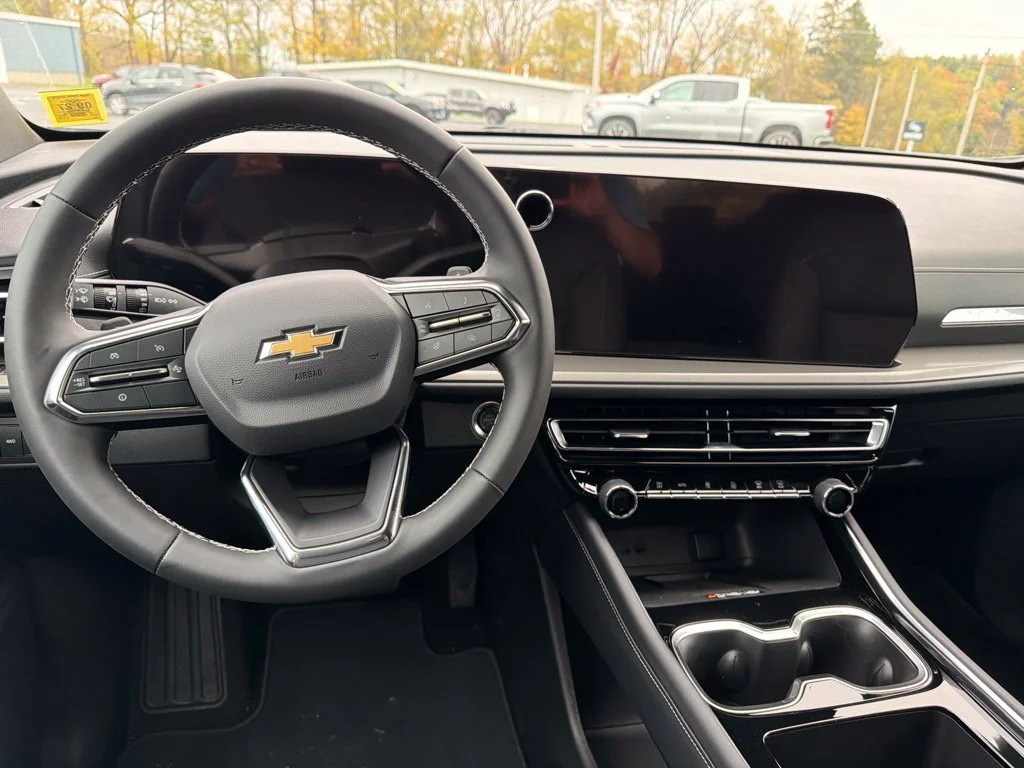 2027 Chevrolet Traverse LT - Photo 12