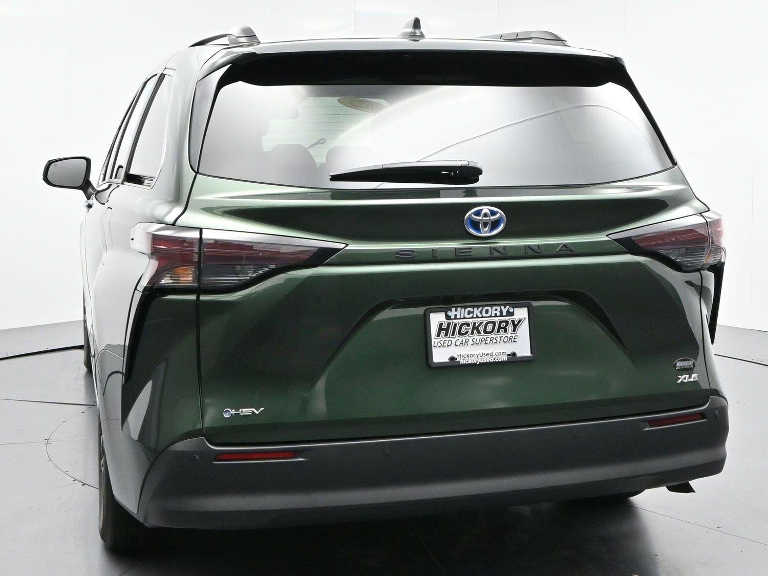 Used 2025 Cypress Toyota XLE 8-Passenger image 5
