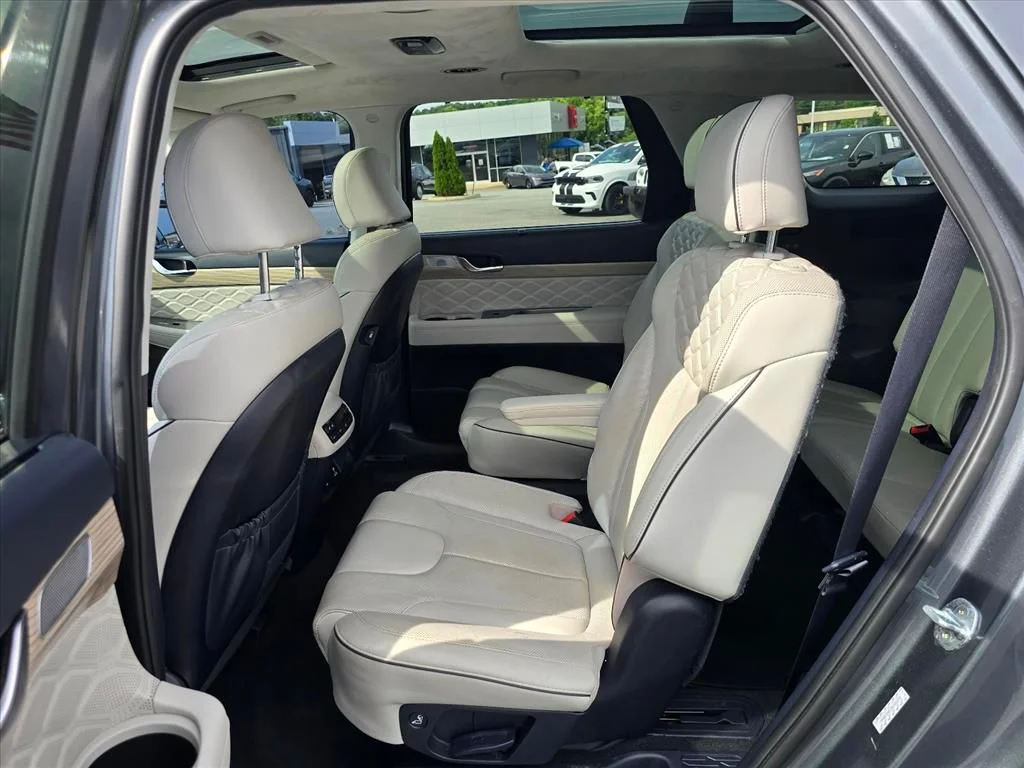 Used 2022 Gray Hyundai Calligraphy image 12