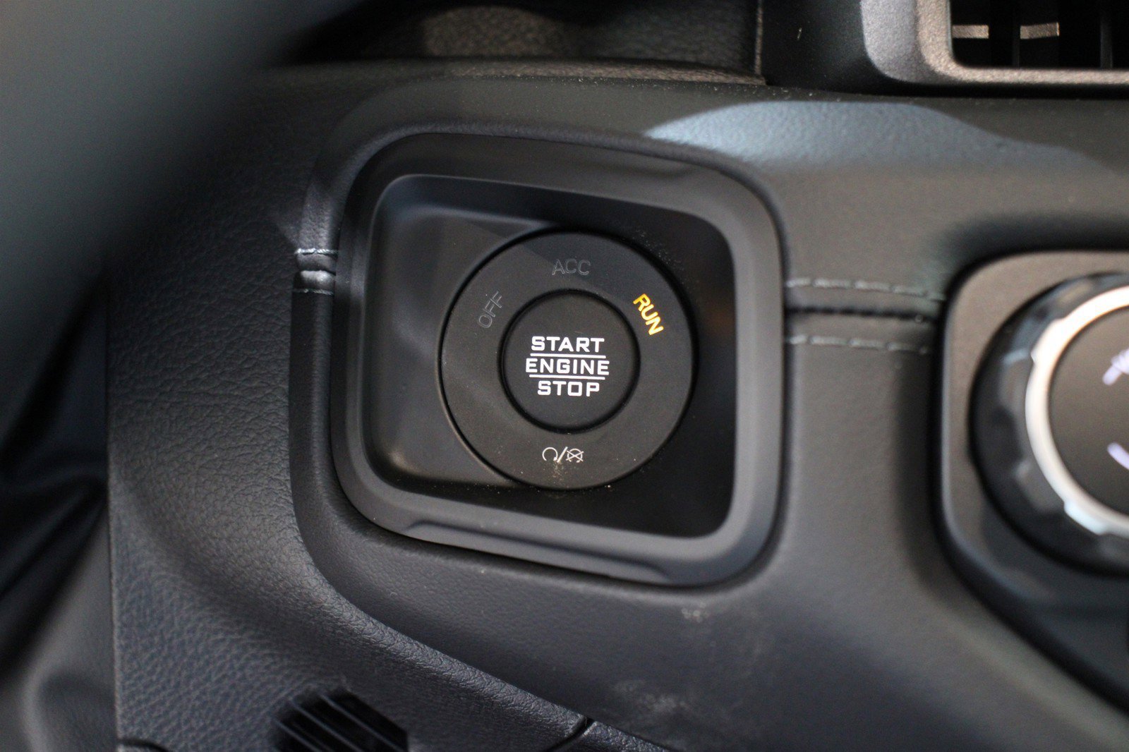 2025 Jeep Wrangler 4xe Sahara 4XE - Photo 19