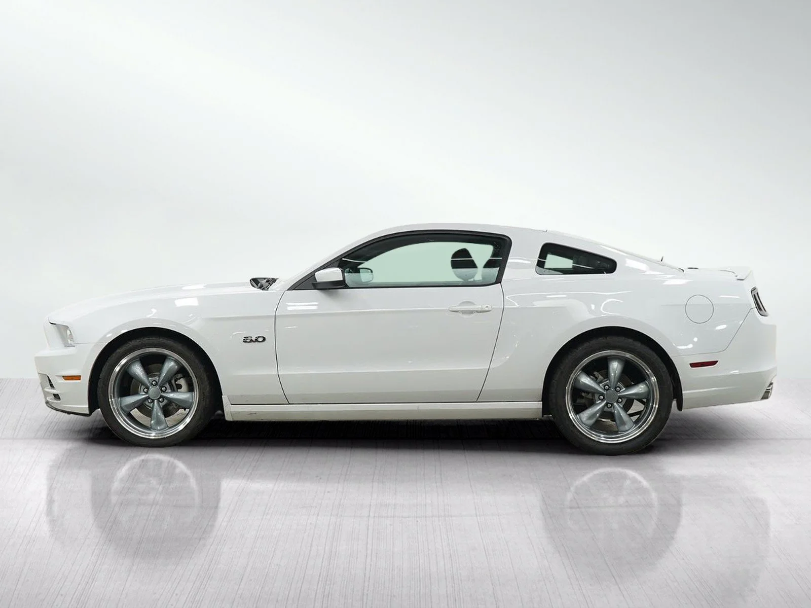 Used 2014 Ford Mustang GT with VIN 1ZVBP8CF3E5323453 for sale in Wayzata, Minnesota