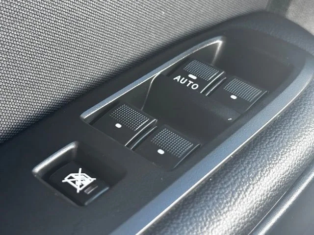Used 2023 Blue Ford XLT image 19