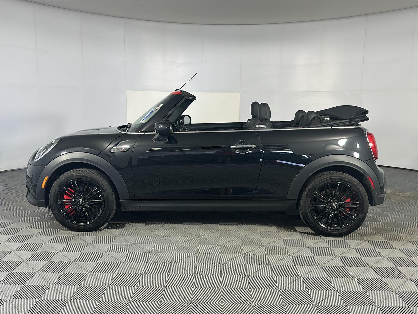 Used 2024 Midnight Black II MINI Cooper S image 5