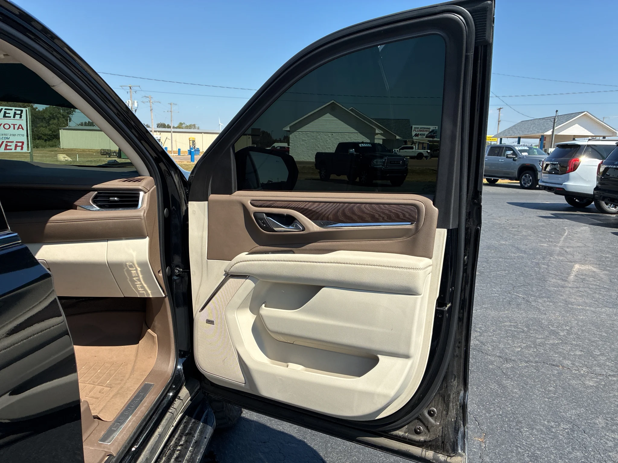 Certified Used 2023 Onyx Black GMC Denali image 15