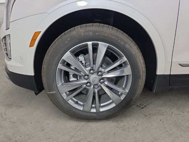 Used 2026 Crystal White Tricoat Cadillac Premium Luxury image 9