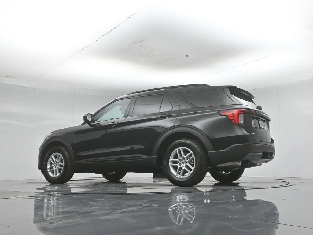 New 2026 Agate Black Metallic Ford Active image 51