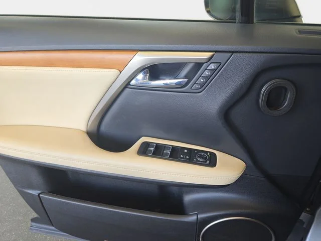 Used 2022 Silver Lexus 350 image 30