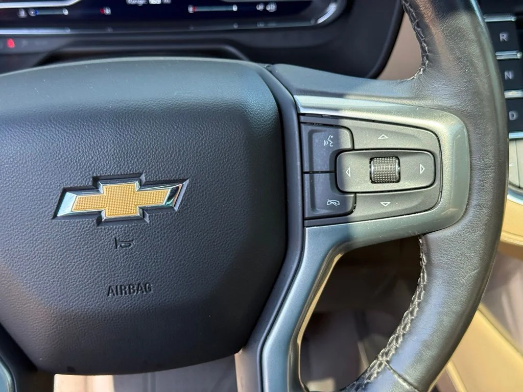 Used 2023 Beige Chevrolet Premier image 17