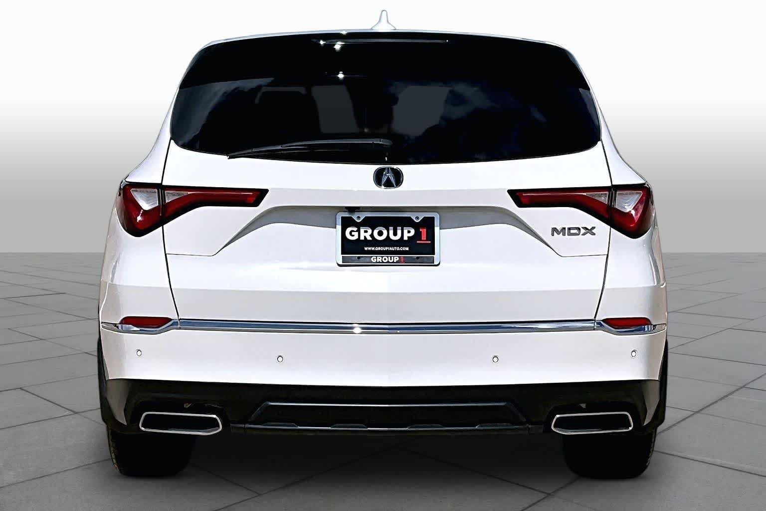 Used 2024 Platinum White Pearl Acura w/Technology Package image 5