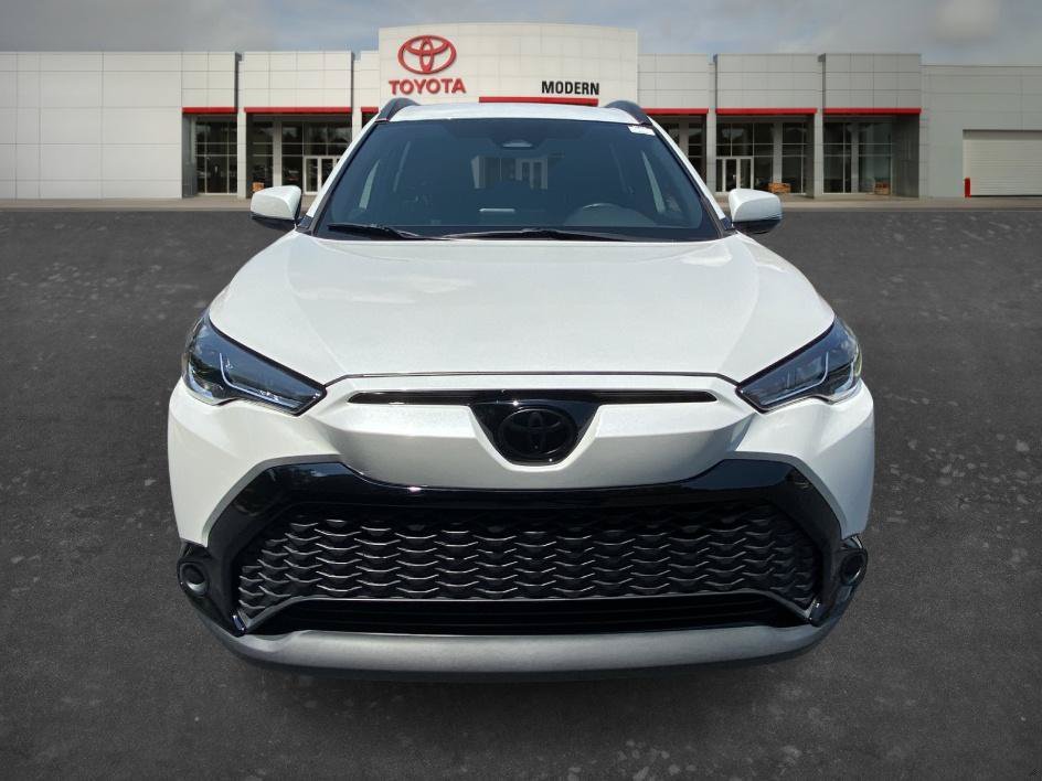 Used 2023 Wind Chill Pearl Toyota Hybrid SE image 2