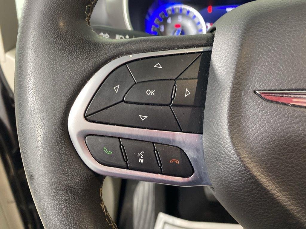 Used 2023 Crystal Metallic Chrysler Touring L image 22