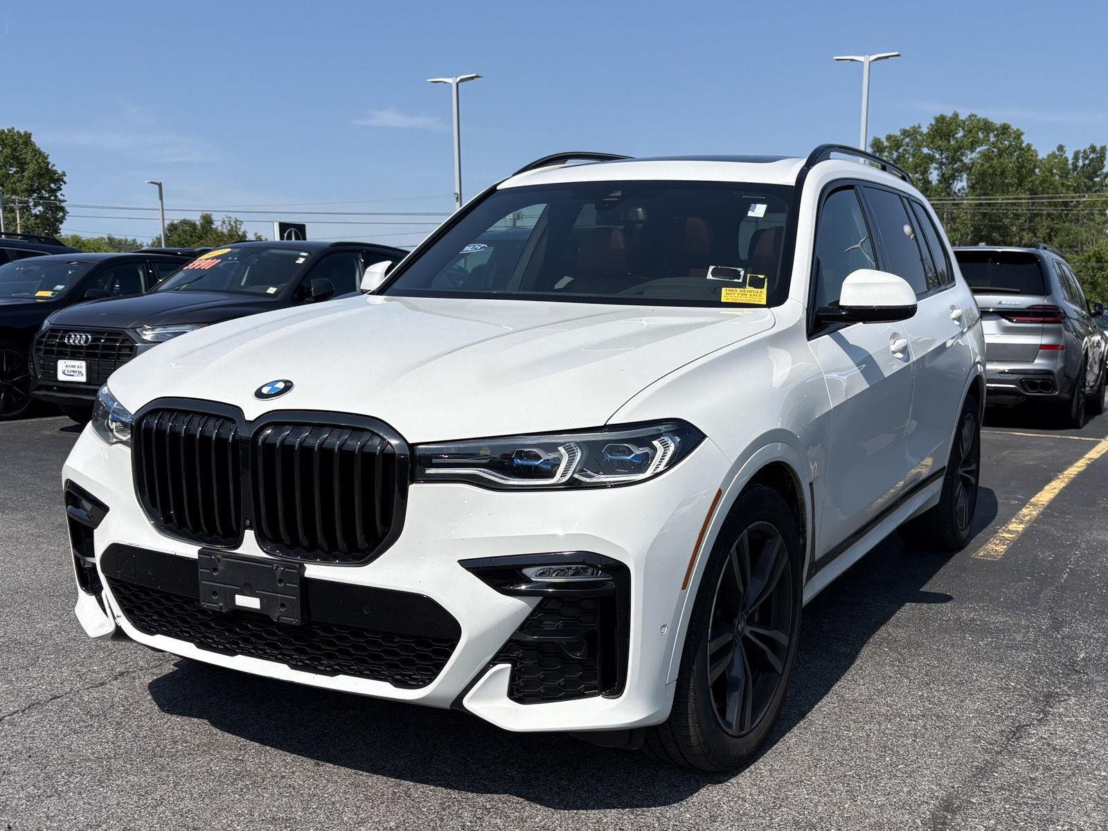 Used 2022 Alpine White BMW M50i image 3