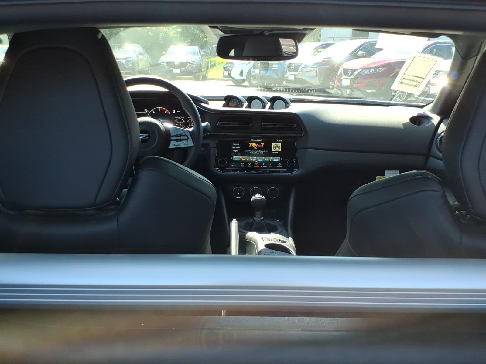 New 2026 Boulder Gray Pearl / Super Black Two-tone Nissan Performance image 22