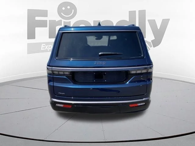 New 2026 Fathom Blue Pearl-Coat Exterior Paint (Late Availability) Jeep Limited Altitude image 4