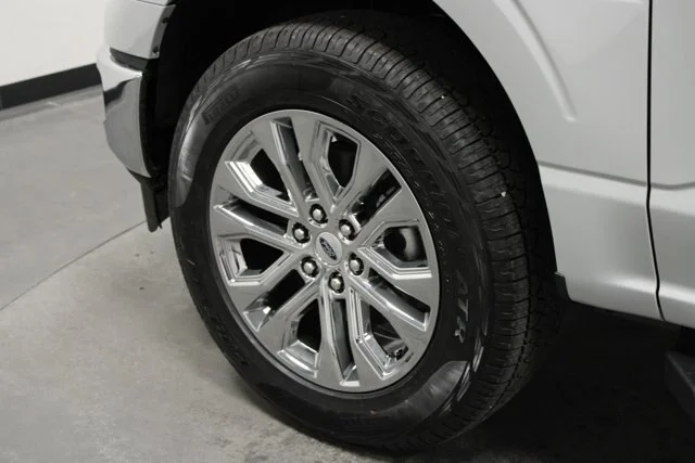 New 2026 Avalanche Ford XLT image 32