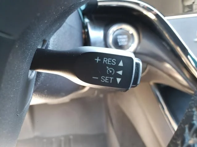 Used 2016 Magnetic Gray Metallic Toyota XLE image 20