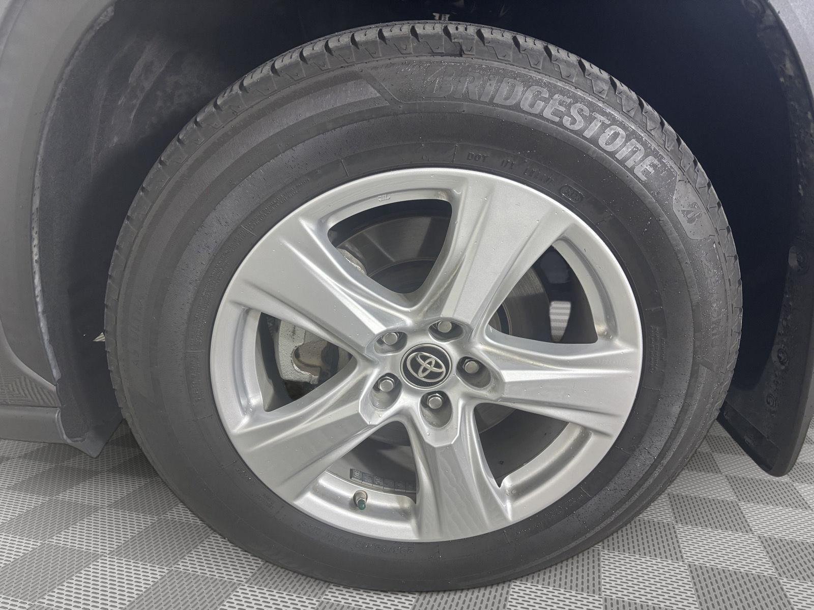 Used 2020 Magnetic Gray Metallic Toyota LE image 10