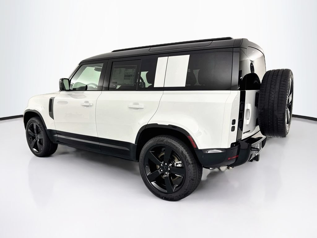 New 2026 Fuji White Land Rover X-Dynamic SE image 7